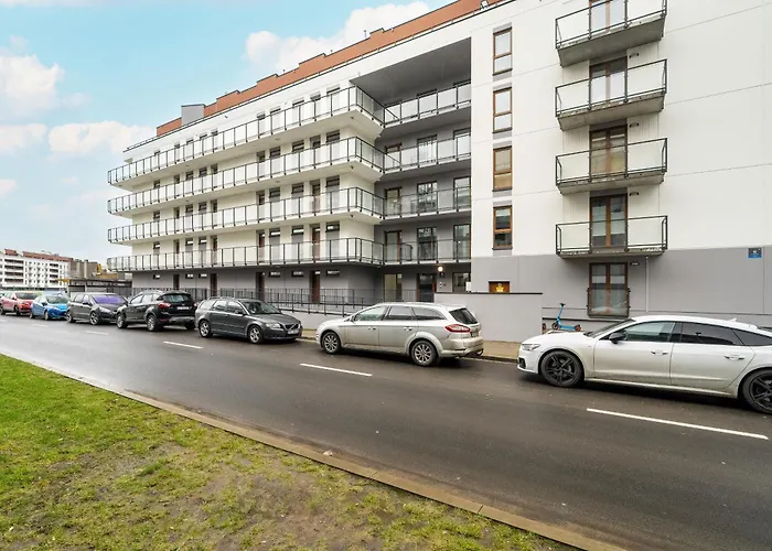 Spacious Niemena With Free Garage By Renters ポズナン