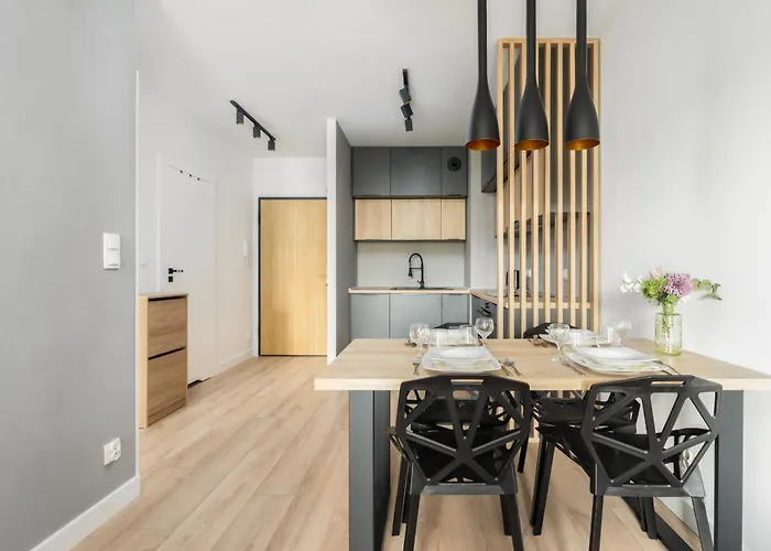 Spacious Niemena With Free Garage By Renters アパート