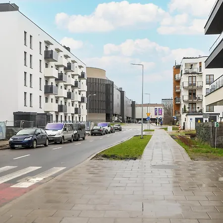 Spacious Niemena With Free Garage By Renters Lejlighed