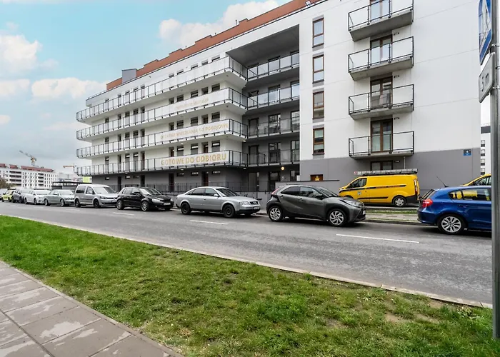 Spacious Niemena With Free Garage By Renters Lejlighed Poznań